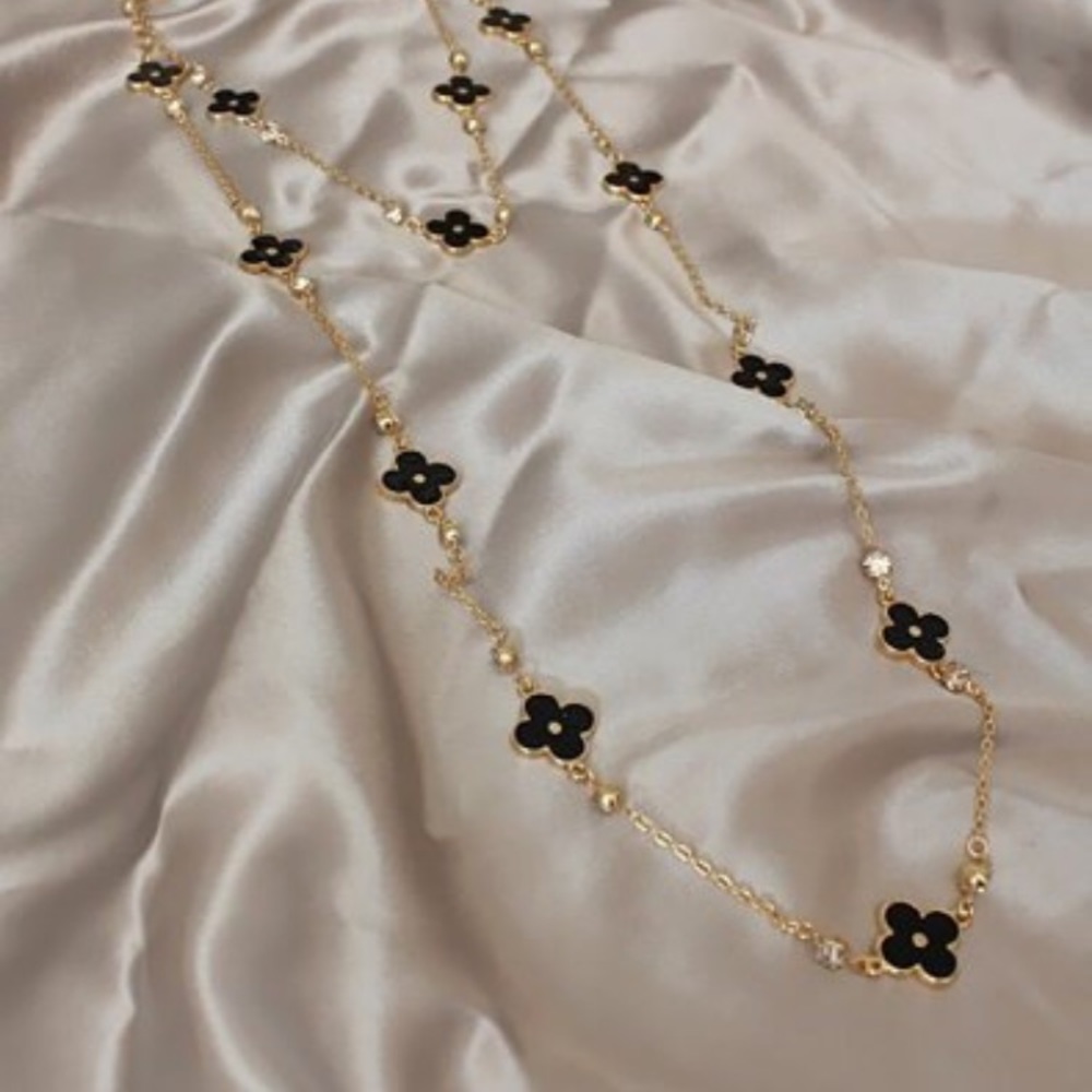 Lucky Clover long Chain Necklace